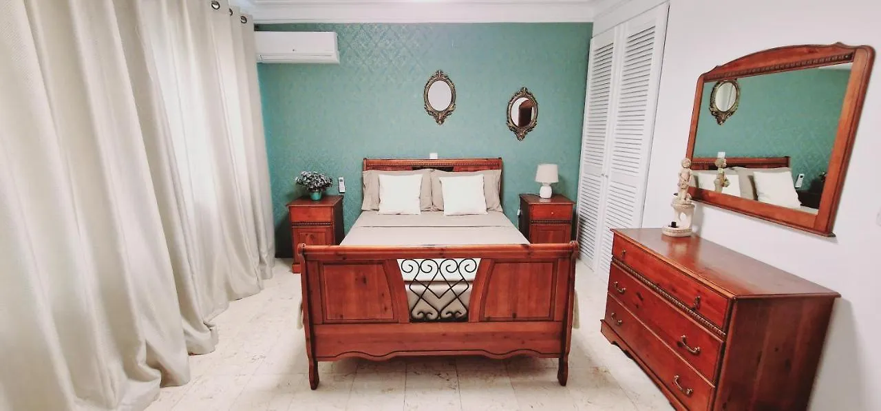 Kelly Guest House Praia