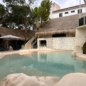 https://xbalamque.quintano-roohotels.com